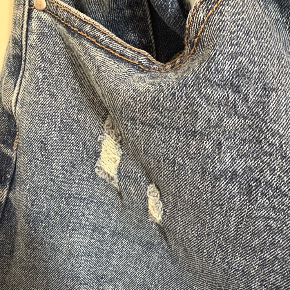 Tgla Blue Denim Light Wash Cuffed Jeans Button Fly Women’s Size 30 Distressed - Picture 6 of 9